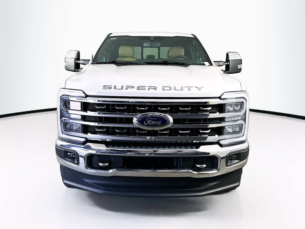 Ford Super Duty F-350 SRW LARIAT 2023
