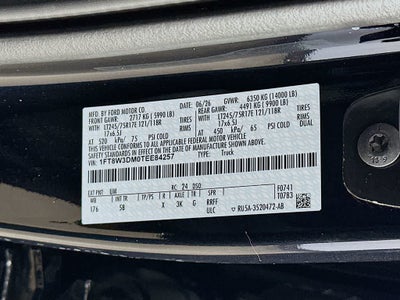 Ford Super Duty F-350 DRW Pickup LARIAT de 2026