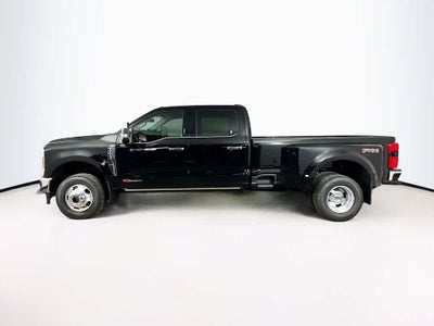 Ford Super Duty F-350 DRW Pickup LARIAT de 2026