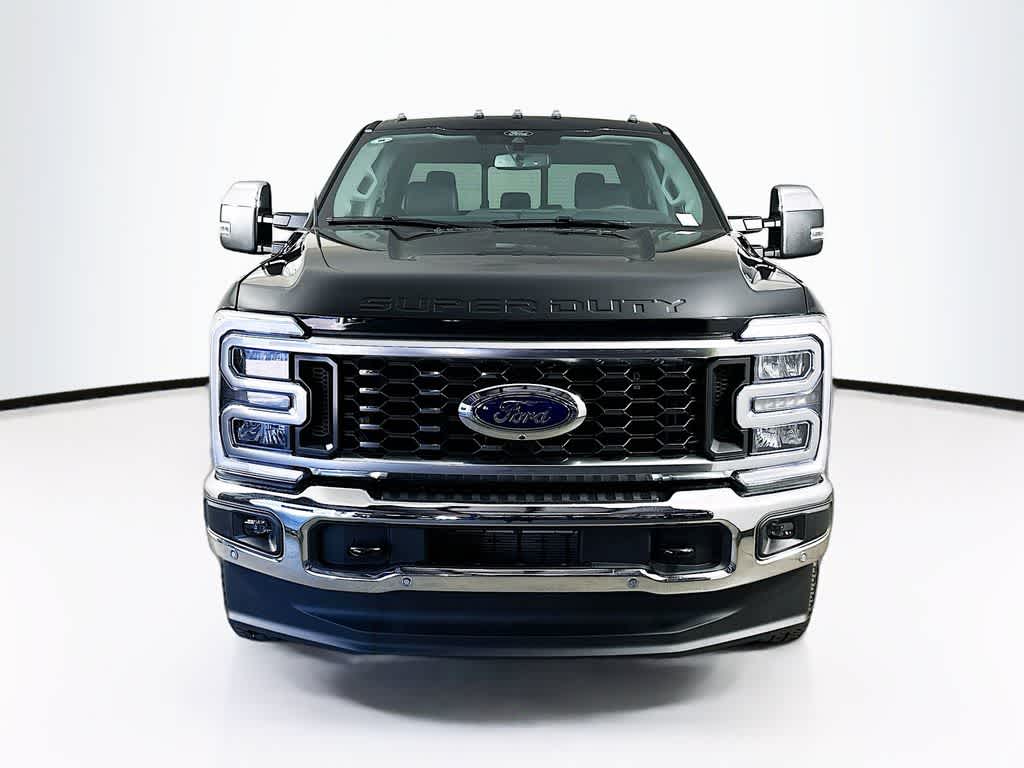 Ford Super Duty F-350 DRW Pickup LARIAT de 2026