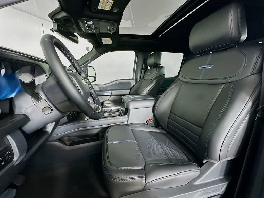 2026 Ford Super Duty F-350 DRW Pickup Platinum