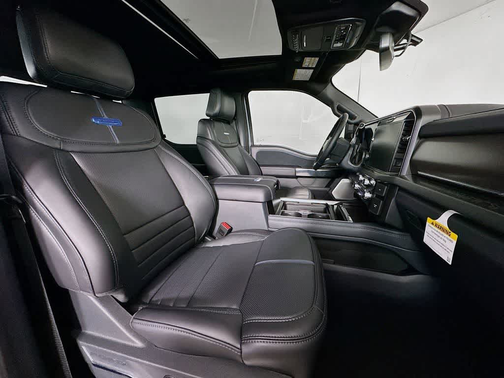 2026 Ford Super Duty F-350 DRW Pickup Platinum