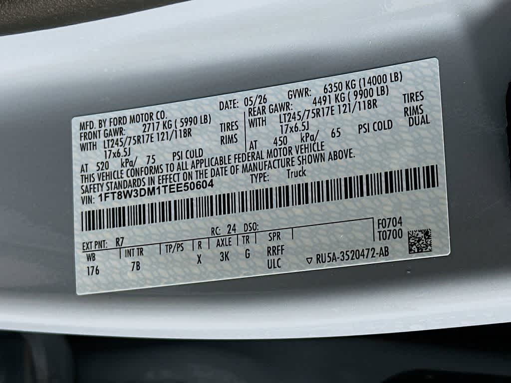 2026 Ford Super Duty F-350 DRW Pickup Platinum