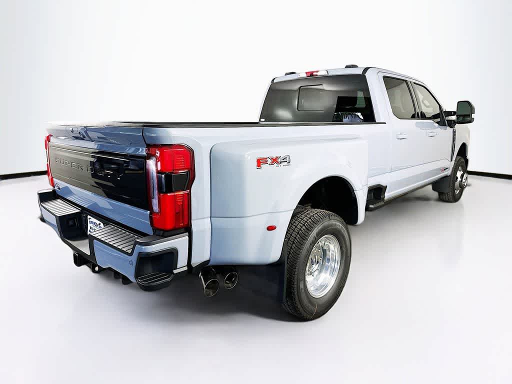 2026 Ford Super Duty F-350 DRW Pickup Platinum