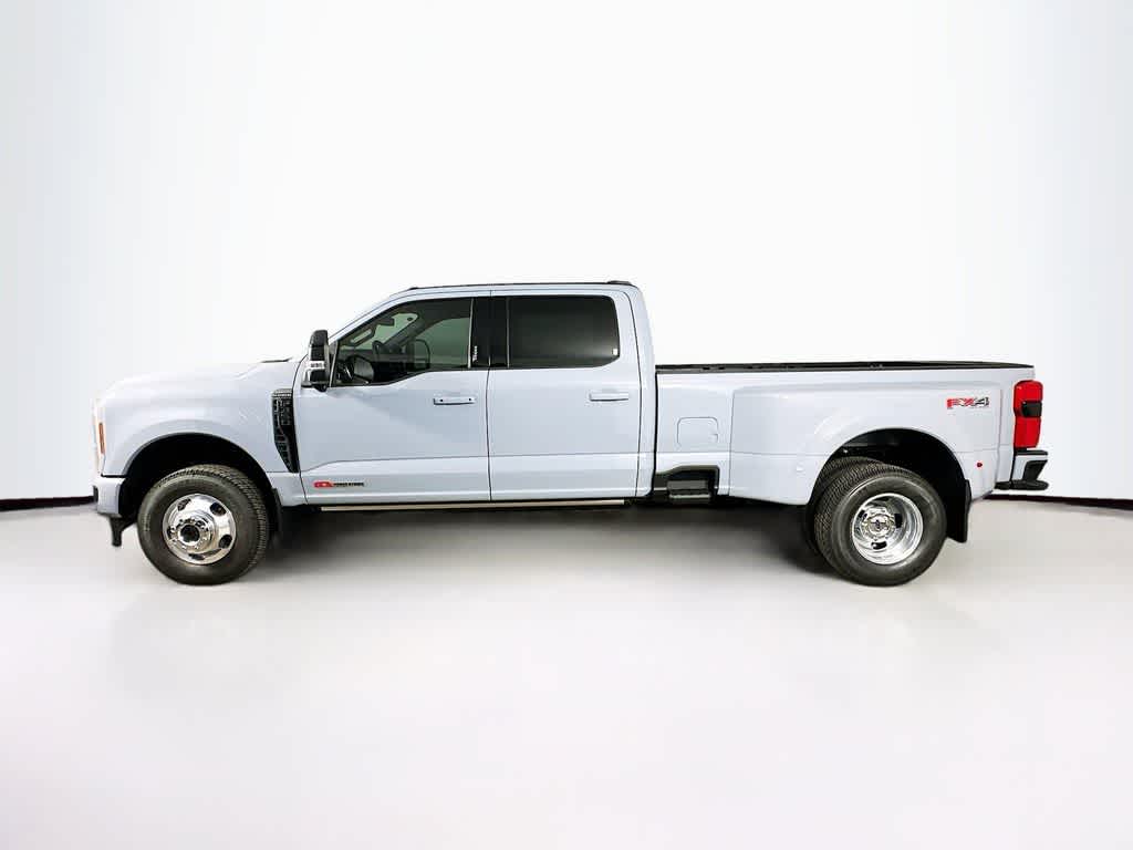 2026 Ford Super Duty F-350 DRW Pickup Platinum