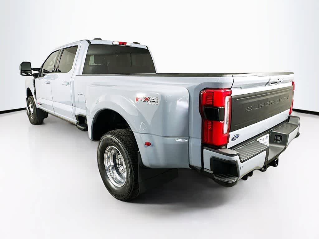 2026 Ford Super Duty F-350 DRW Pickup Platinum