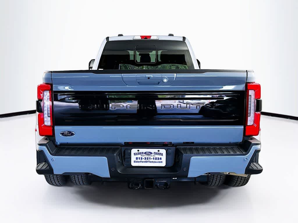 2026 Ford Super Duty F-350 DRW Pickup Platinum