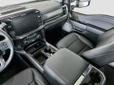 Ford Super Duty F-350 DRW Pickup LARIAT de 2027