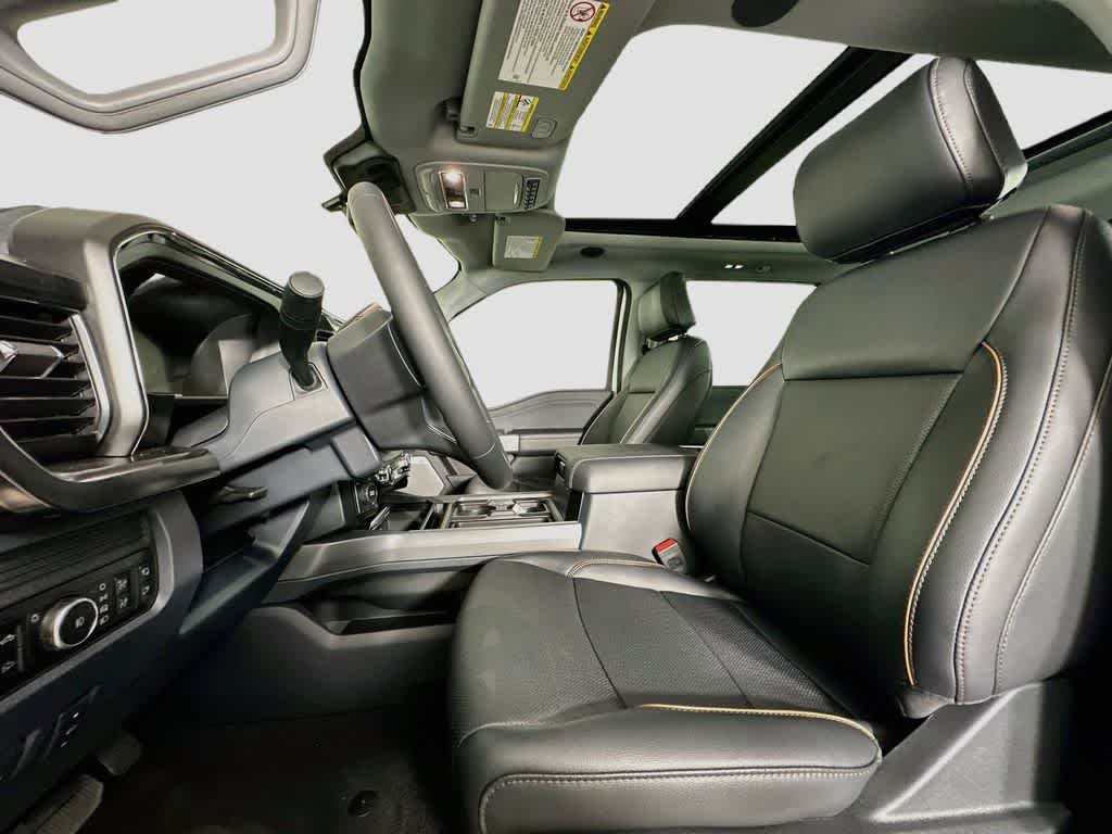 Ford Super Duty F-350 DRW Pickup LARIAT de 2027