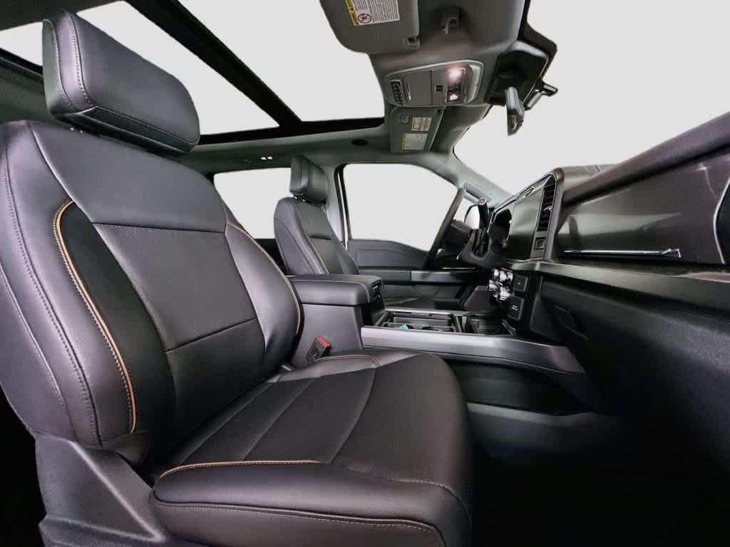 Ford Super Duty F-350 DRW Pickup LARIAT de 2027