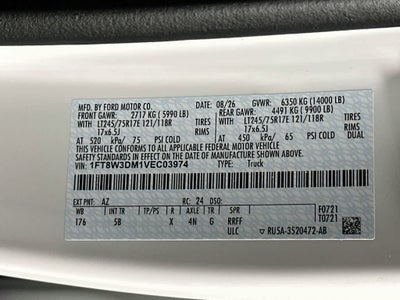 Ford Super Duty F-350 DRW Pickup LARIAT de 2027