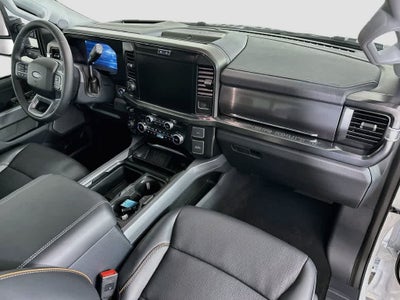 Ford Super Duty F-350 DRW Pickup LARIAT de 2027