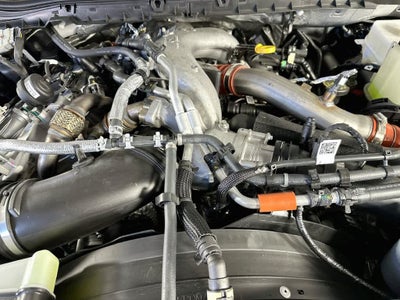 Ford Super Duty F-350 DRW Pickup LARIAT de 2027