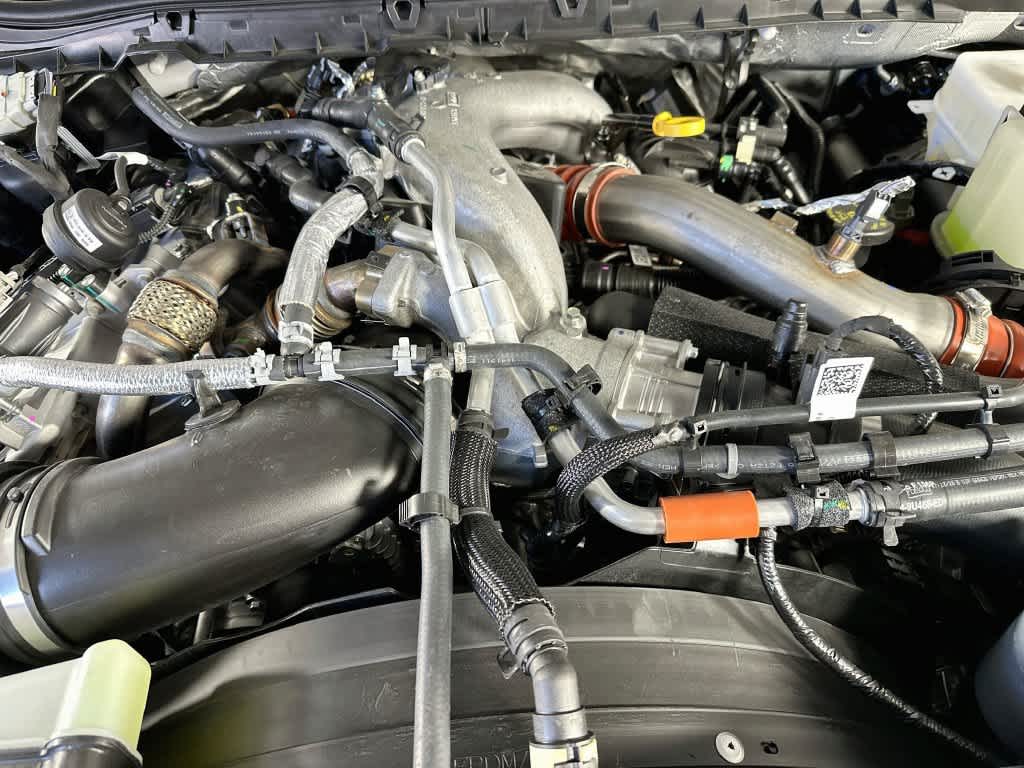 Ford Super Duty F-350 DRW Pickup LARIAT de 2027