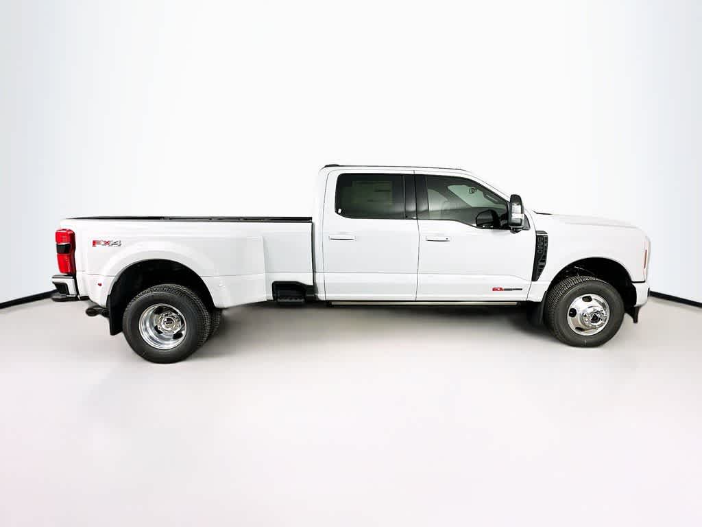 2026 Ford Super Duty F-350 DRW Pickup Platinum