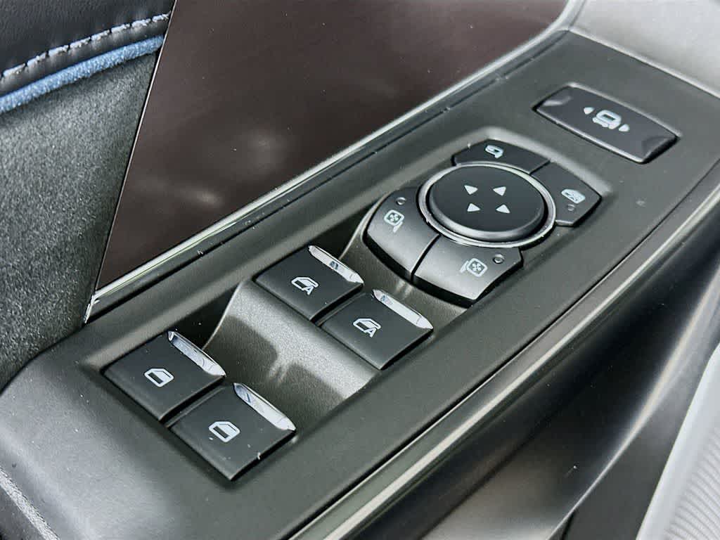 2026 Ford Super Duty F-350 DRW Pickup Platinum