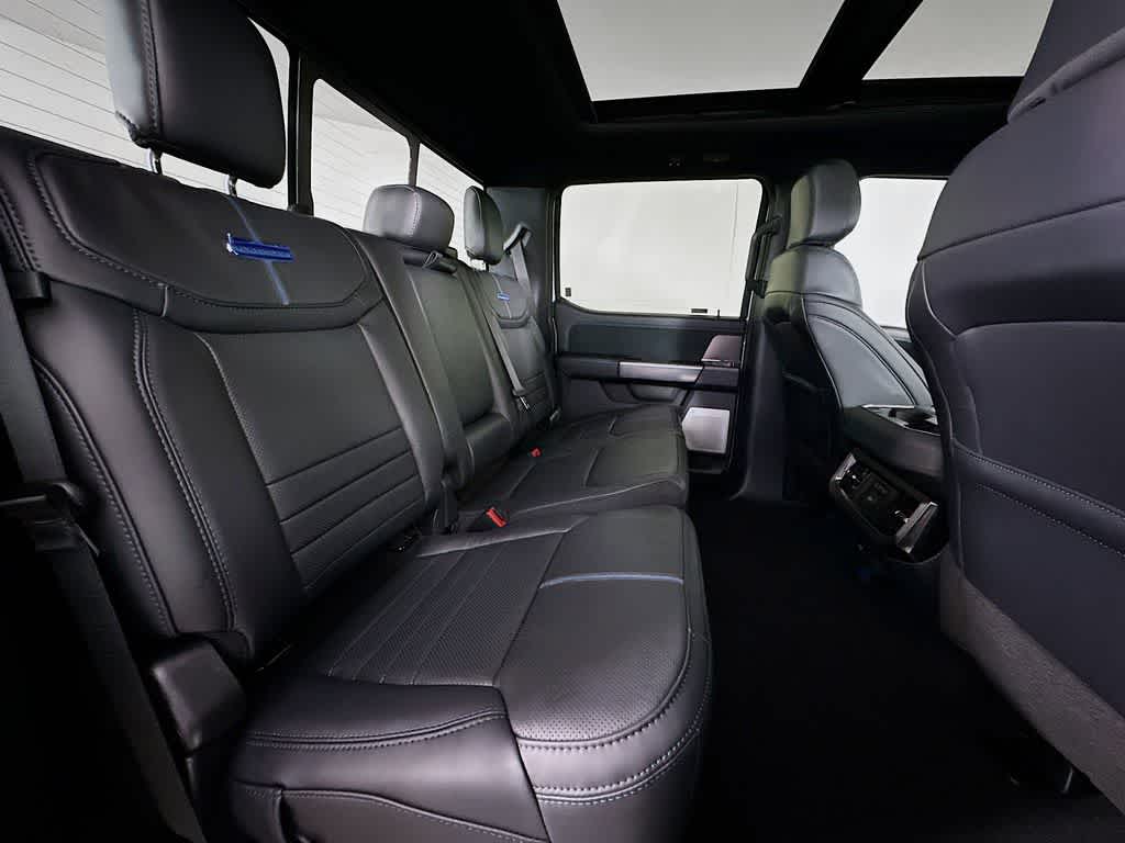 2026 Ford Super Duty F-350 DRW Pickup Platinum