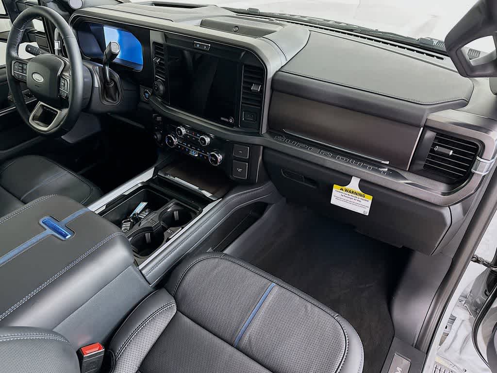 2026 Ford Super Duty F-350 DRW Pickup Platinum