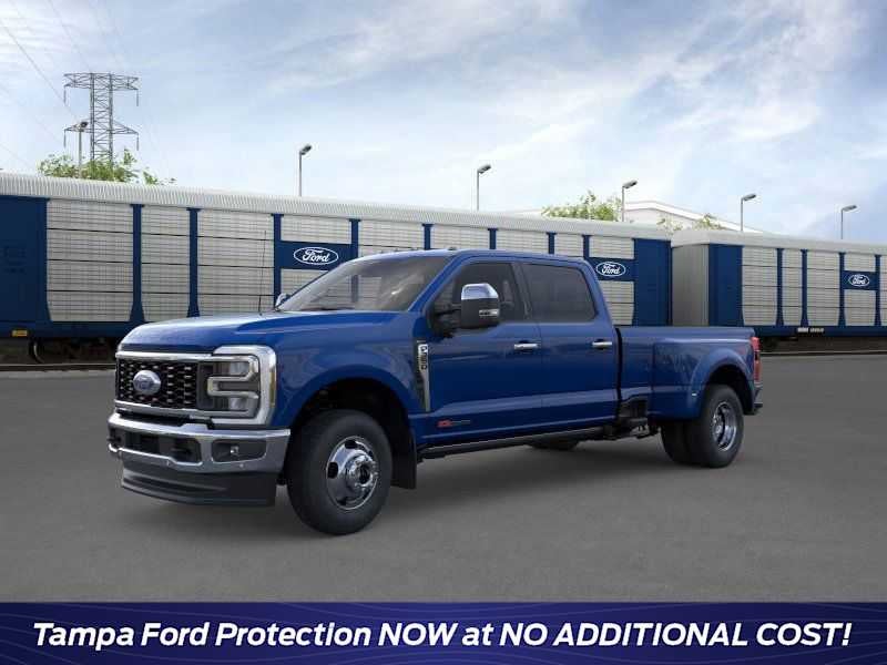Ford Super Duty F-350 DRW LARIAT 2026