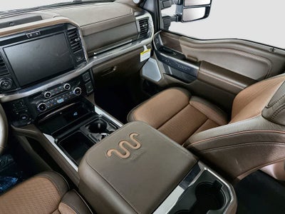 Ford Super Duty F-350 DRW Pickup King Ranch 2026