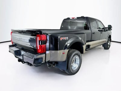 Ford Super Duty F-350 DRW Pickup King Ranch 2026