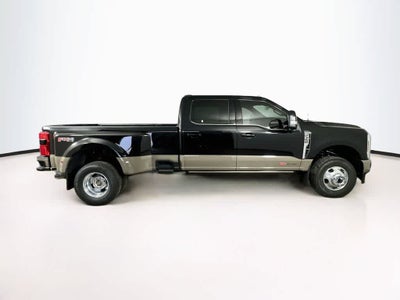 Ford Super Duty F-350 DRW Pickup King Ranch 2026