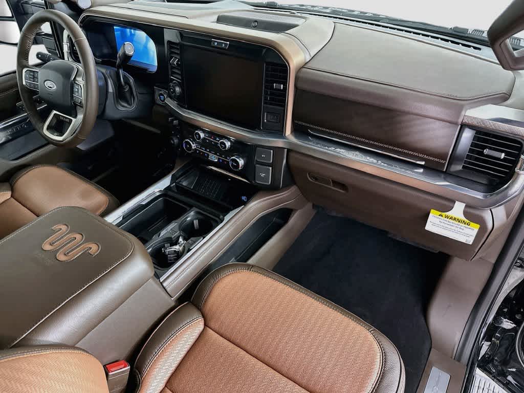 Ford Super Duty F-350 DRW Pickup King Ranch 2026