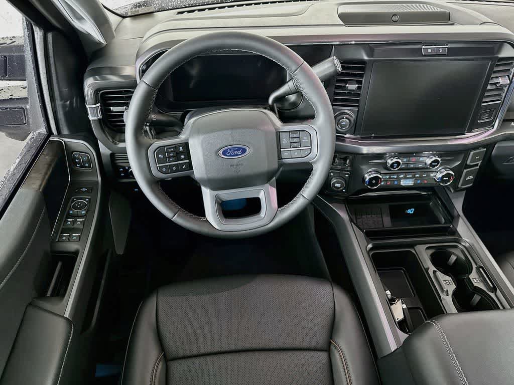 Ford Super Duty F-350 DRW Pickup LARIAT de 2026