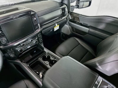 Ford Super Duty F-350 DRW Pickup LARIAT de 2026