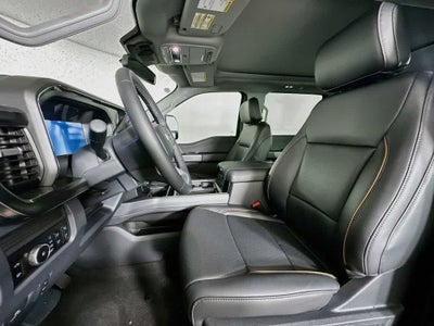 Ford Super Duty F-350 DRW Pickup LARIAT de 2026
