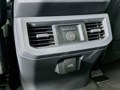 Ford Super Duty F-350 DRW Pickup LARIAT de 2026