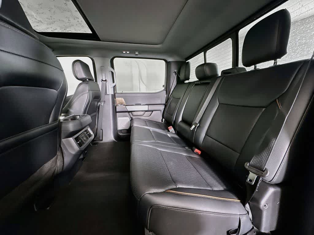 Ford Super Duty F-350 DRW Pickup LARIAT de 2026