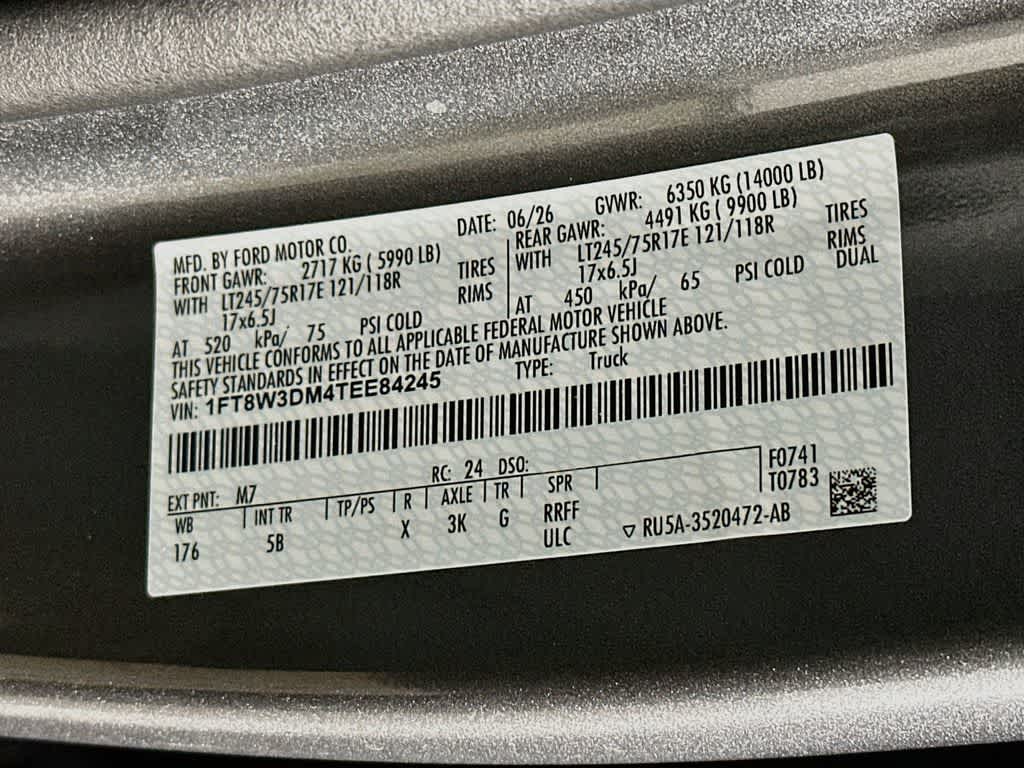 Ford Super Duty F-350 DRW Pickup LARIAT de 2026