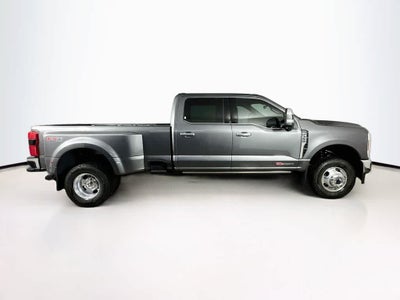 Ford Super Duty F-350 DRW Pickup LARIAT de 2026