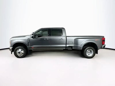 Ford Super Duty F-350 DRW Pickup LARIAT de 2026