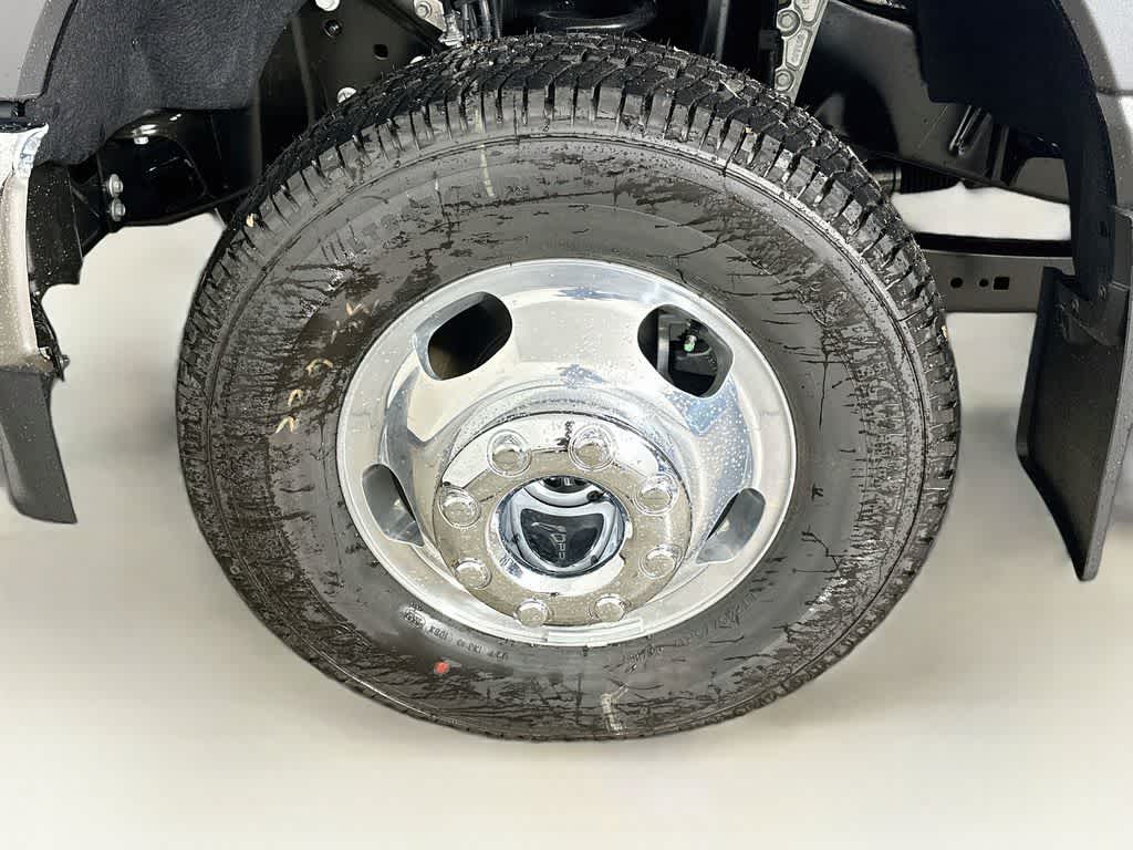 Ford Super Duty F-350 DRW Pickup LARIAT de 2026