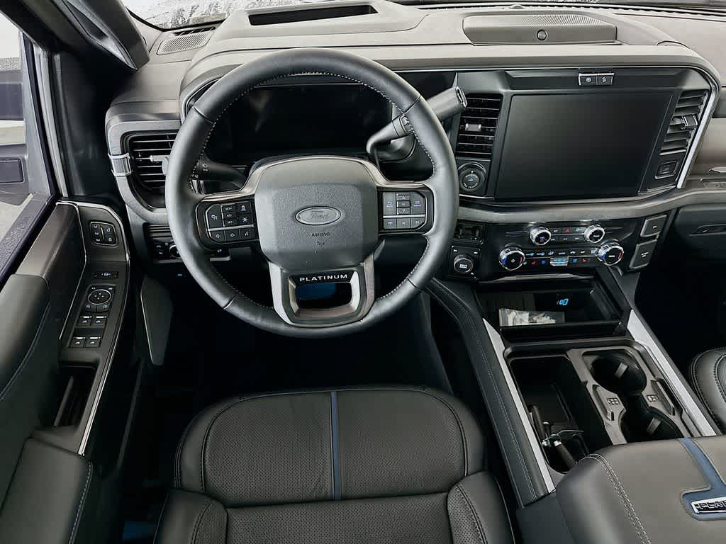 2026 Ford Super Duty F-350 DRW Platinum