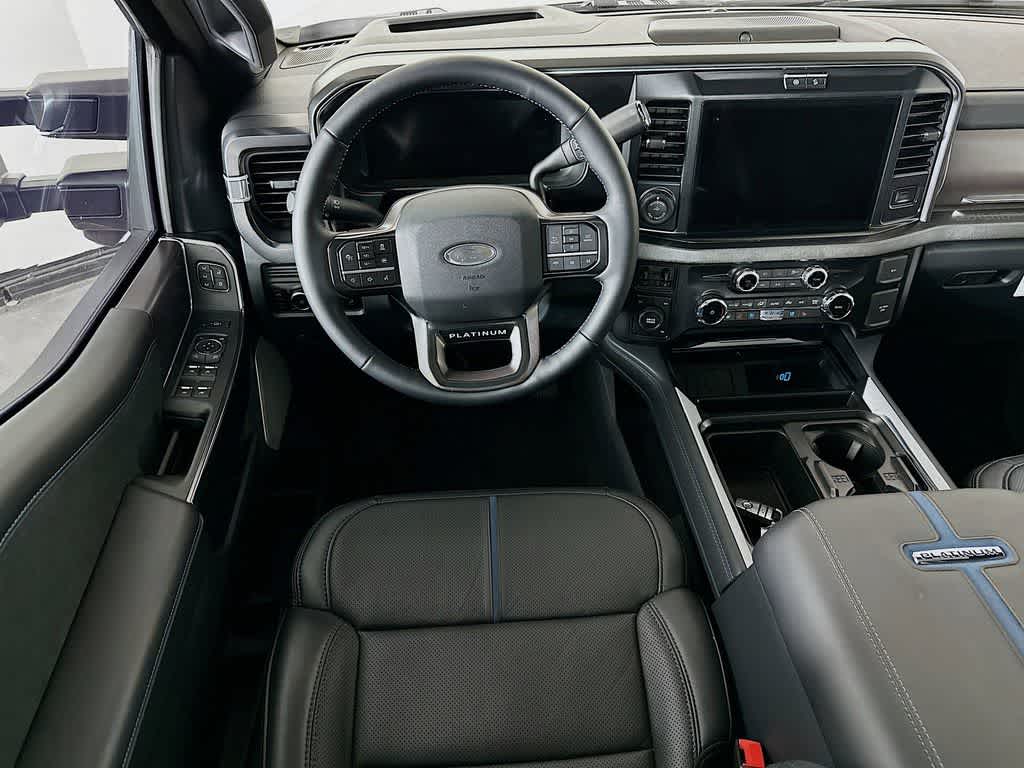 2026 Ford Super Duty F-350 DRW Pickup Platinum