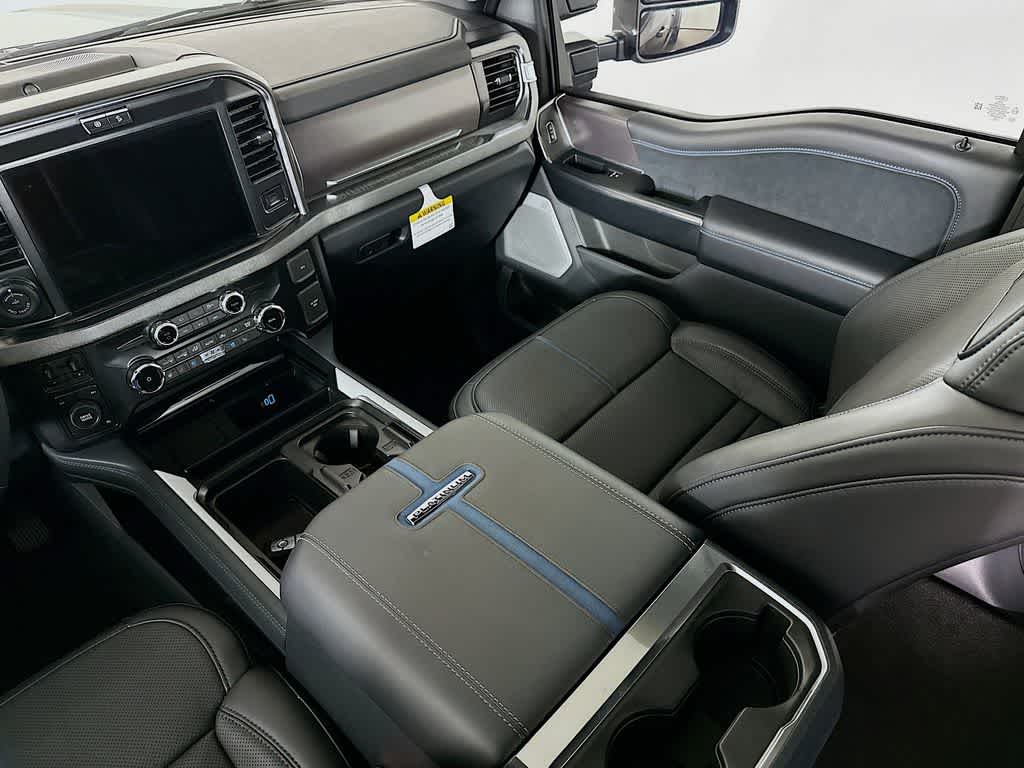 2026 Ford Super Duty F-350 DRW Pickup Platinum