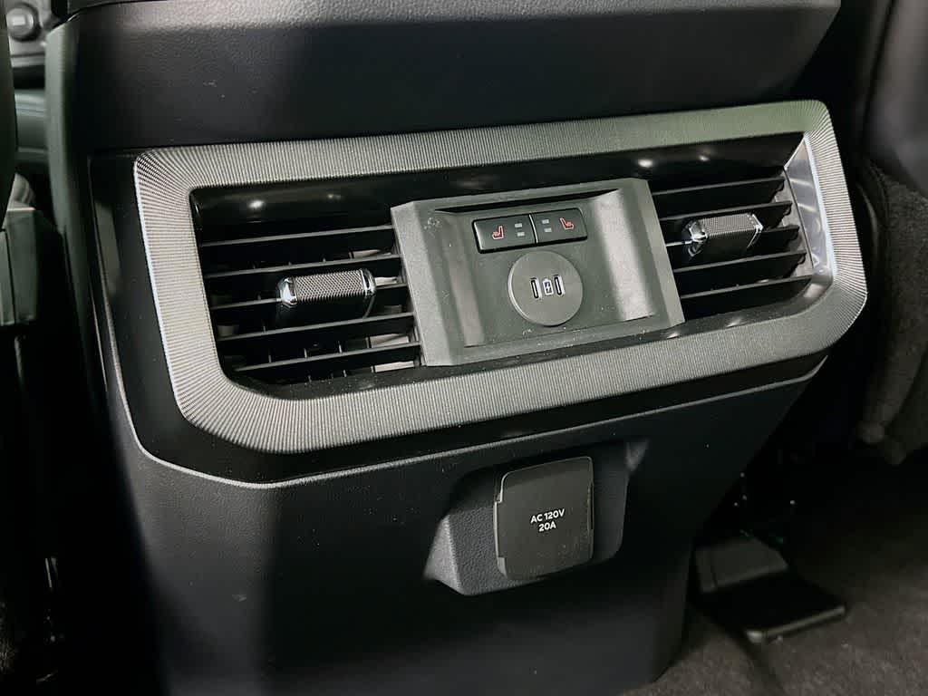 2026 Ford Super Duty F-350 DRW Pickup Platinum