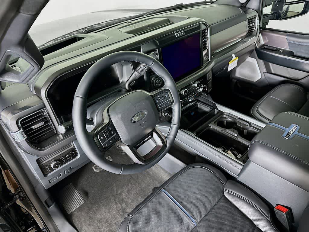 2026 Ford Super Duty F-350 DRW Pickup Platinum