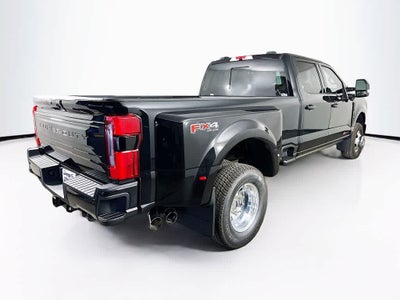 2026 Ford Super Duty F-350 DRW Pickup Platinum