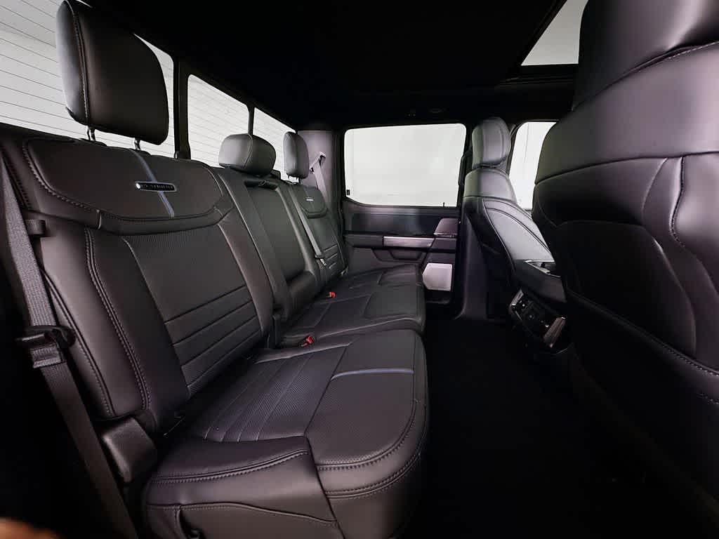 2026 Ford Super Duty F-350 DRW Pickup Platinum