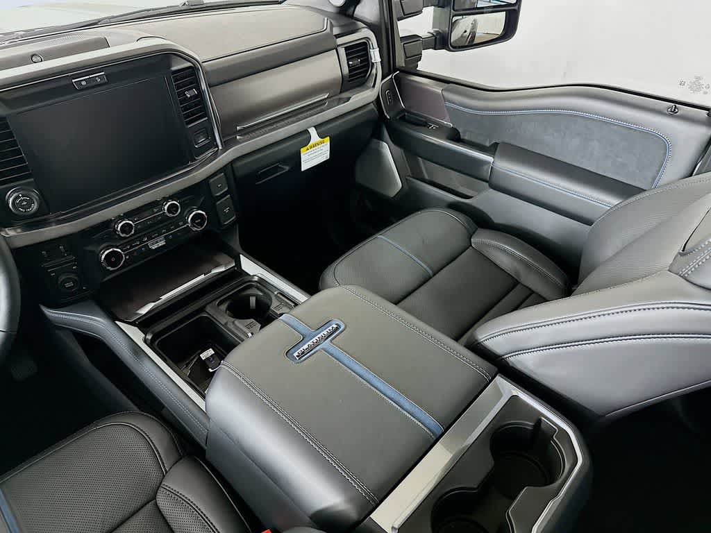 2026 Ford Super Duty F-350 DRW Pickup Platinum