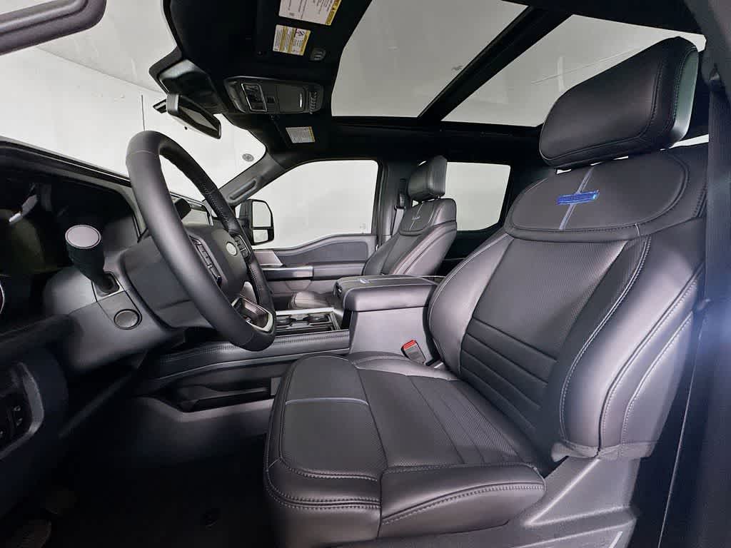 2026 Ford Super Duty F-350 DRW Pickup Platinum