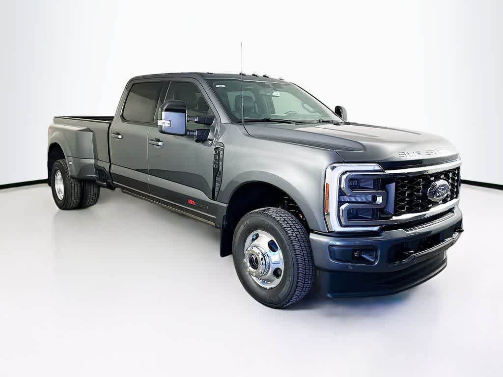 2026 Ford Super Duty F-350 DRW Pickup Platinum