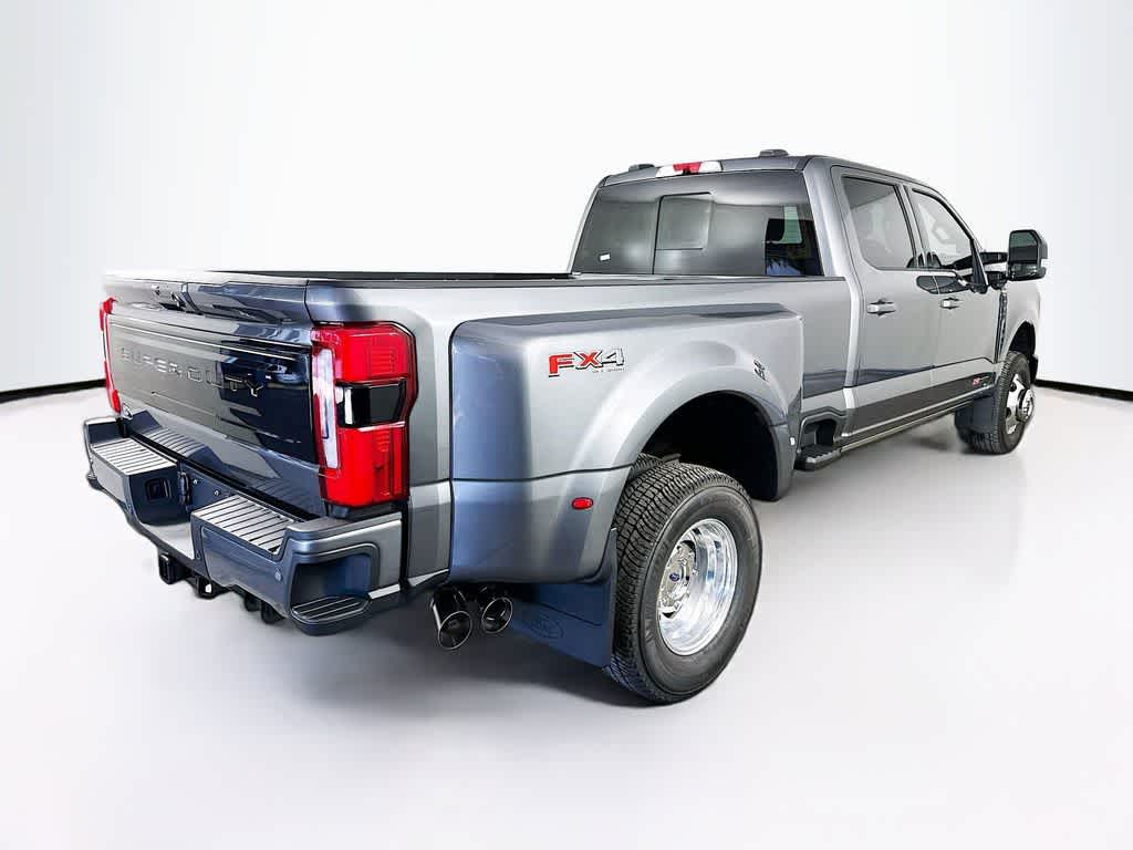 2026 Ford Super Duty F-350 DRW Pickup Platinum