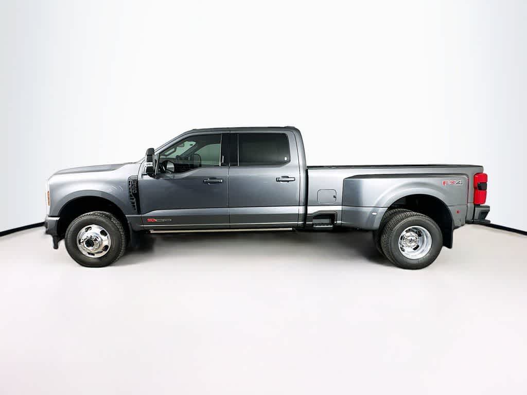2026 Ford Super Duty F-350 DRW Pickup Platinum