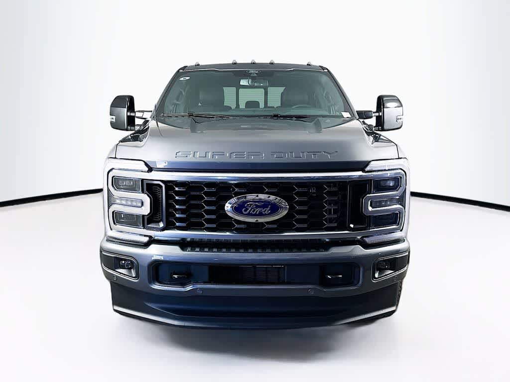 2026 Ford Super Duty F-350 DRW Pickup Platinum
