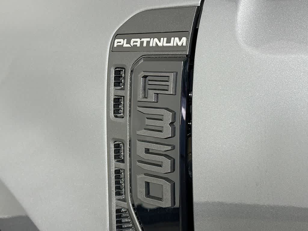 2026 Ford Super Duty F-350 DRW Pickup Platinum